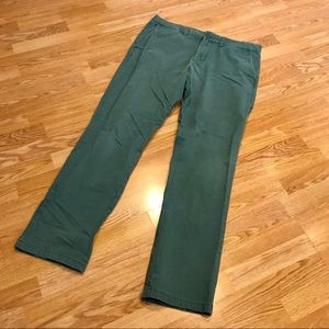 Men’s. Old Navy. 36x34. Green khakis.
